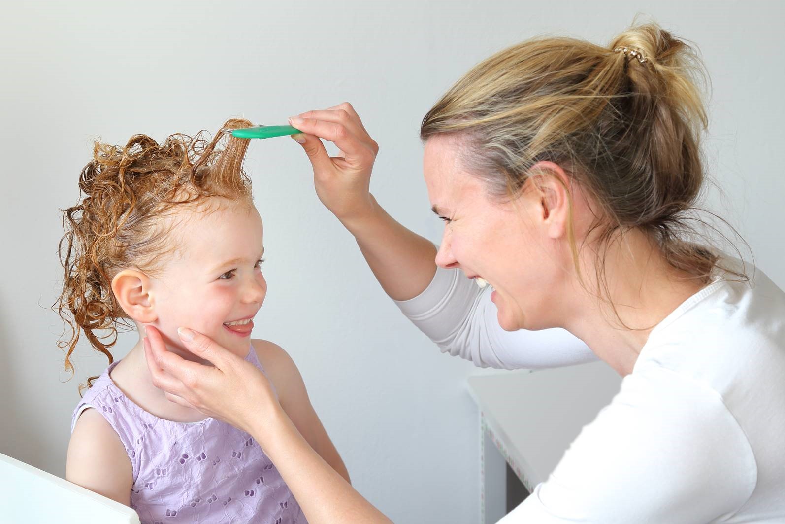 Luizen uitpluizen? Bekijk onze tips! - Apotheek Van Overberge